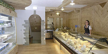 NEGOZIO CASEIFICIO MADONNA DI CAMPIGLIO